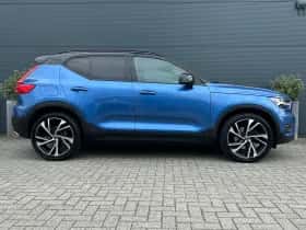 Volvo XC40 (2018) thumbnail 3