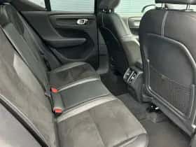 Volvo XC40 (2018) thumbnail 24