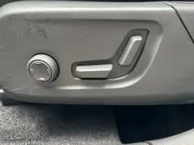 Volvo XC40 (2018) thumbnail 9