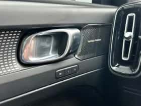 Volvo XC40 (2018) thumbnail 10