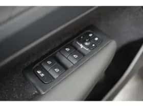 Volvo C40 (2024) thumbnail 18
