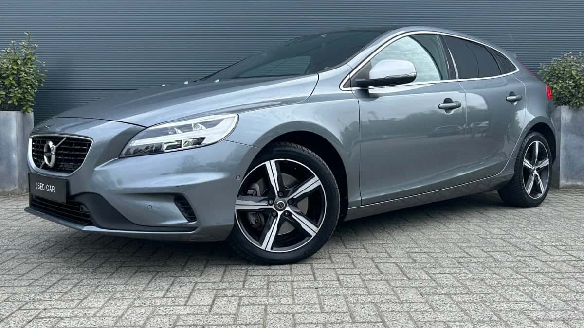 Volvo V40 (2020) — foto 1