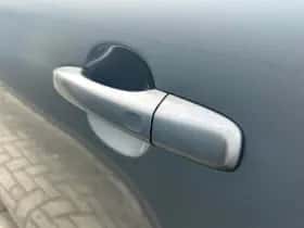 Volvo V40 (2020) thumbnail 5