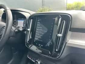 Volvo XC40 (2019) thumbnail 22