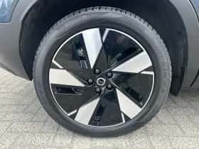 Volvo EX40 (2025) thumbnail 4