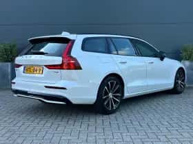 Volvo V60 (2025) thumbnail 2