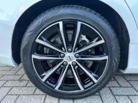 Volvo V60 (2025) thumbnail 4