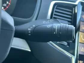 Volvo XC90 (2016) thumbnail 15