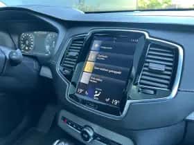 Volvo XC90 (2016) thumbnail 27