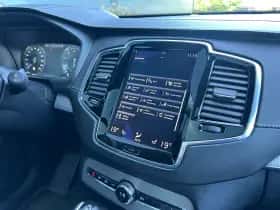 Volvo XC90 (2016) thumbnail 29