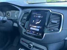 Volvo XC90 (2016) thumbnail 31