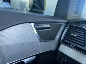 Volvo XC90 (2016) thumbnail 9
