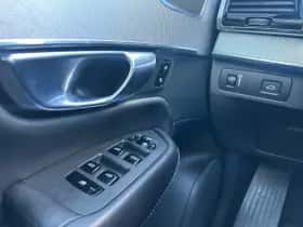 Volvo XC90 (2016) thumbnail 10