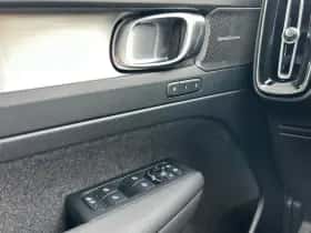 Volvo XC40 (2025) thumbnail 9