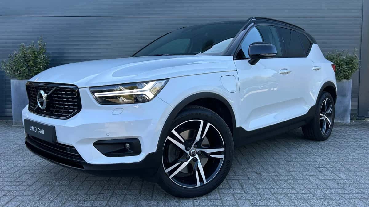 Volvo XC40 (2020) — foto 1