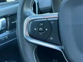 Volvo XC40 (2020) thumbnail 12