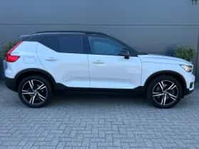 Volvo XC40 (2020) thumbnail 3