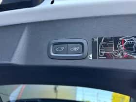 Volvo XC40 (2020) thumbnail 21