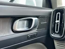 Volvo XC40 (2022) thumbnail 11