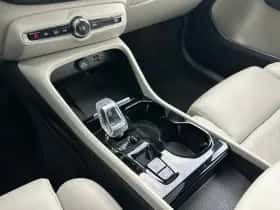 Volvo XC40 (2022) thumbnail 7