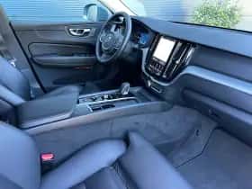 Volvo XC60 (2022) thumbnail 23