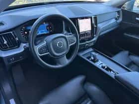 Volvo XC60 (2022) thumbnail 6