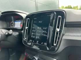 Volvo XC40 (2020) thumbnail 31