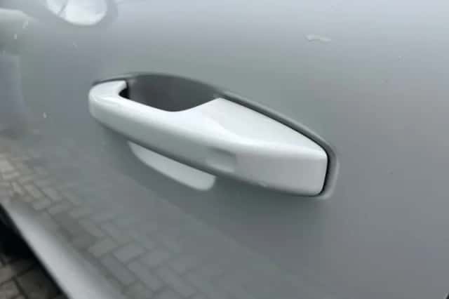 Volvo XC40 (2020) thumbnail 5