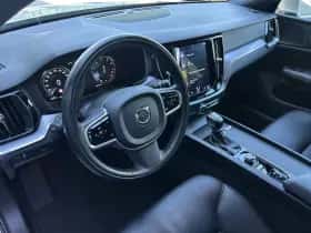 Volvo V60 (2019) thumbnail 6