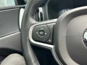 Volvo XC60 (2018) thumbnail 12