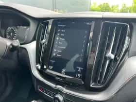 Volvo XC60 (2018) thumbnail 23