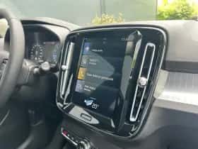 Volvo XC40 (2018) thumbnail 18