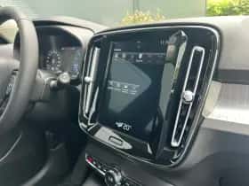 Volvo XC40 (2018) thumbnail 20