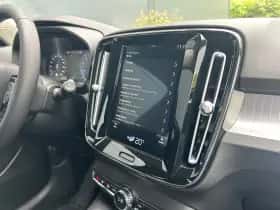 Volvo XC40 (2018) thumbnail 23