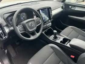 Volvo XC40 (2018) thumbnail 5