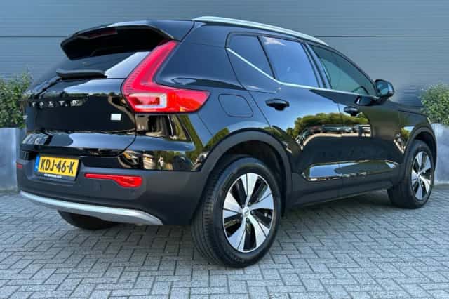Volvo XC40 (2022) thumbnail 2