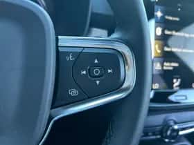 Volvo XC40 (2022) thumbnail 13