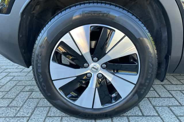 Volvo XC40 (2022) thumbnail 4