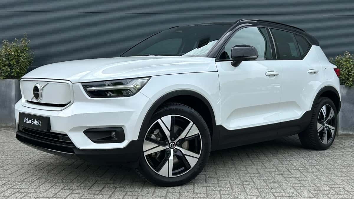 Volvo XC40 (2021) — foto 1