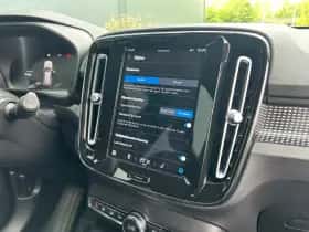 Volvo XC40 (2021) thumbnail 23