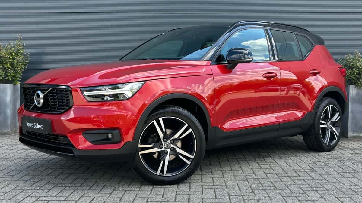 Volvo XC40 (2021) — foto 1