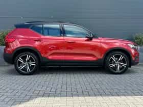Volvo XC40 (2021) thumbnail 3