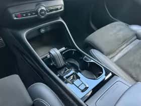 Volvo XC40 (2021) thumbnail 8