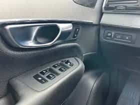 Volvo XC90 (2021) thumbnail 10