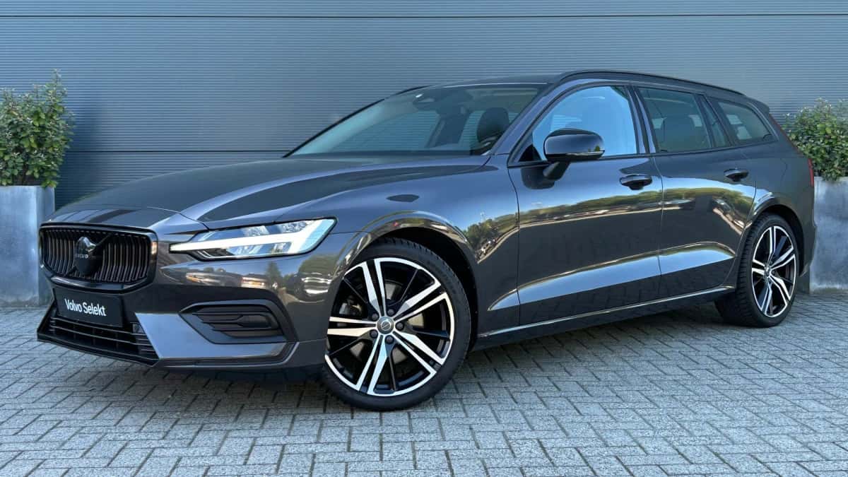 Volvo V60 (2022) — foto 1