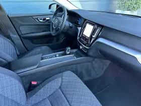 Volvo V60 (2022) thumbnail 17