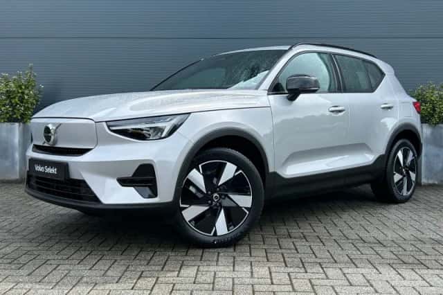 Volvo EX40 (2025) thumbnail 1