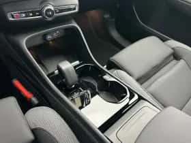Volvo XC40 (2025) thumbnail 12