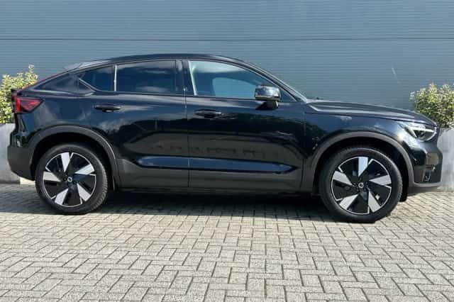 Volvo C40 (2024) thumbnail 4