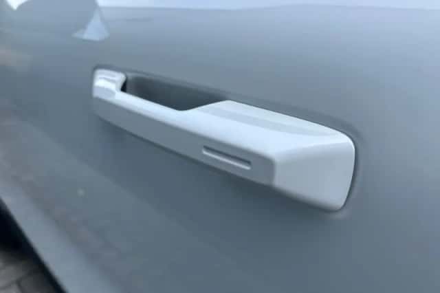 Volvo EX30 (2026) thumbnail 5
